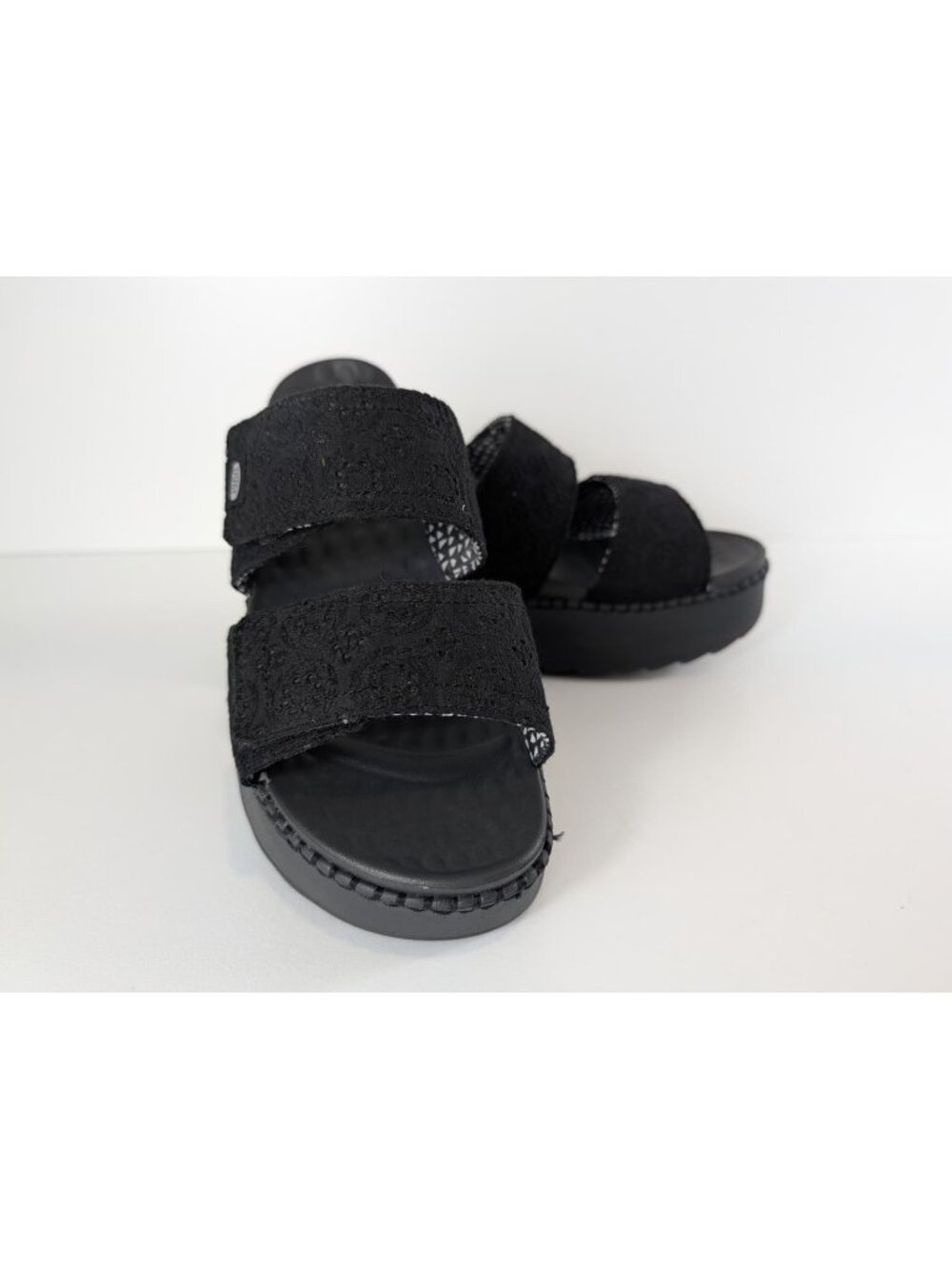 Hey Dude Womens Black Delray Slide Sandals with Eyelet Design Size W10